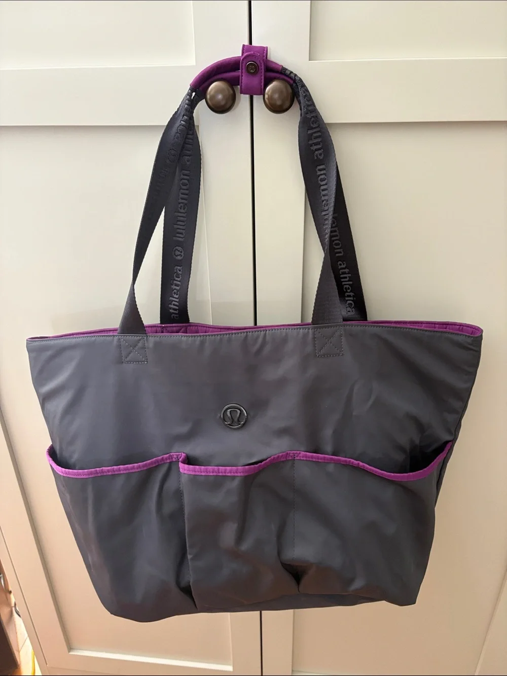Lululemon Totally Totastic Reversible Tote. - Picture 2 of 4
